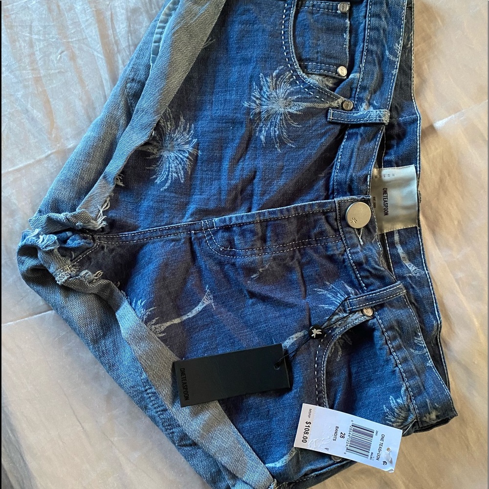 One teaspoon shorts